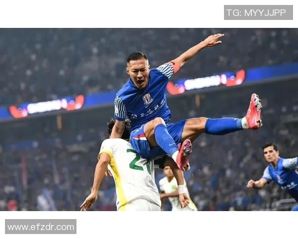 吴曦精彩抢断助力球队逆转上海申花面临严峻挑战 吴曦精彩抢断助力球队逆转上海申花面临严峻挑战