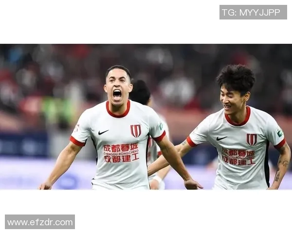罗慕洛精彩远射助力成都蓉城赢得关键比赛展现球队实力