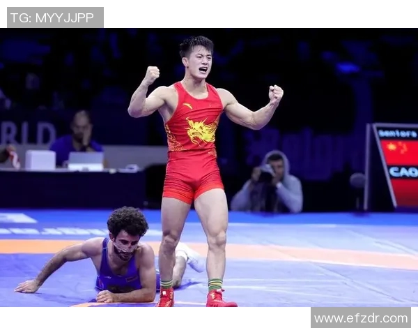 摔跤世锦赛选拔赛激烈进行中选手们全力以赴争夺入场资格 摔跤世锦赛选拔赛激烈进行中选手们全力以赴争夺入场资格